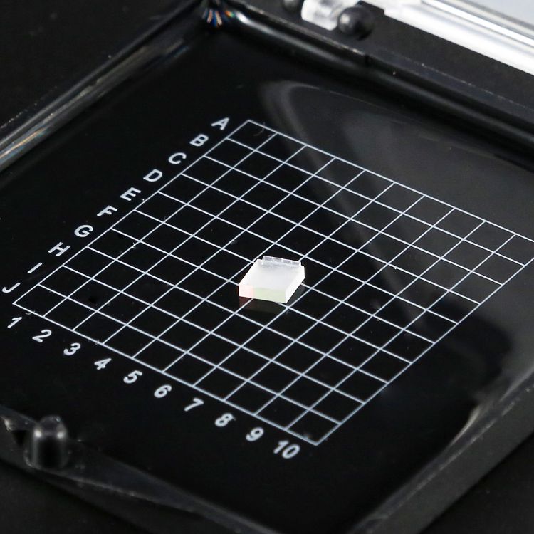 4通道CWDM4 Z-BLOCK 收发模块mux demux光学组件, 1271nm-1331nm 或ITU, 0.50/0.75/1.0/2.0 mm pitch,  8°/13.5°AOI, 平移